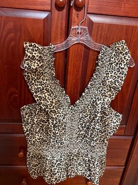Leopard Print Ruffle V-Neck Women's Top - Animal Print, Size X-Large